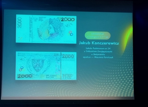 Banknot wyświetlany na ekranie.jpg