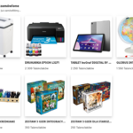 Zdjęcie różnych przedmiotów drukarki_ globus_ gry planszowe_ tablet i kredki.PNG