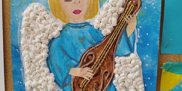 Namalowany niebieski anioł z ukulele.jpg